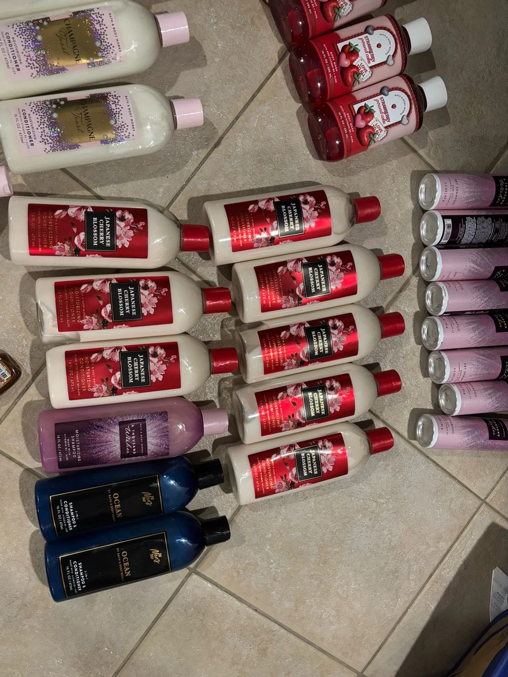 Bath & Body Works Bundle ( CAN BE MADE SMALLER DM )